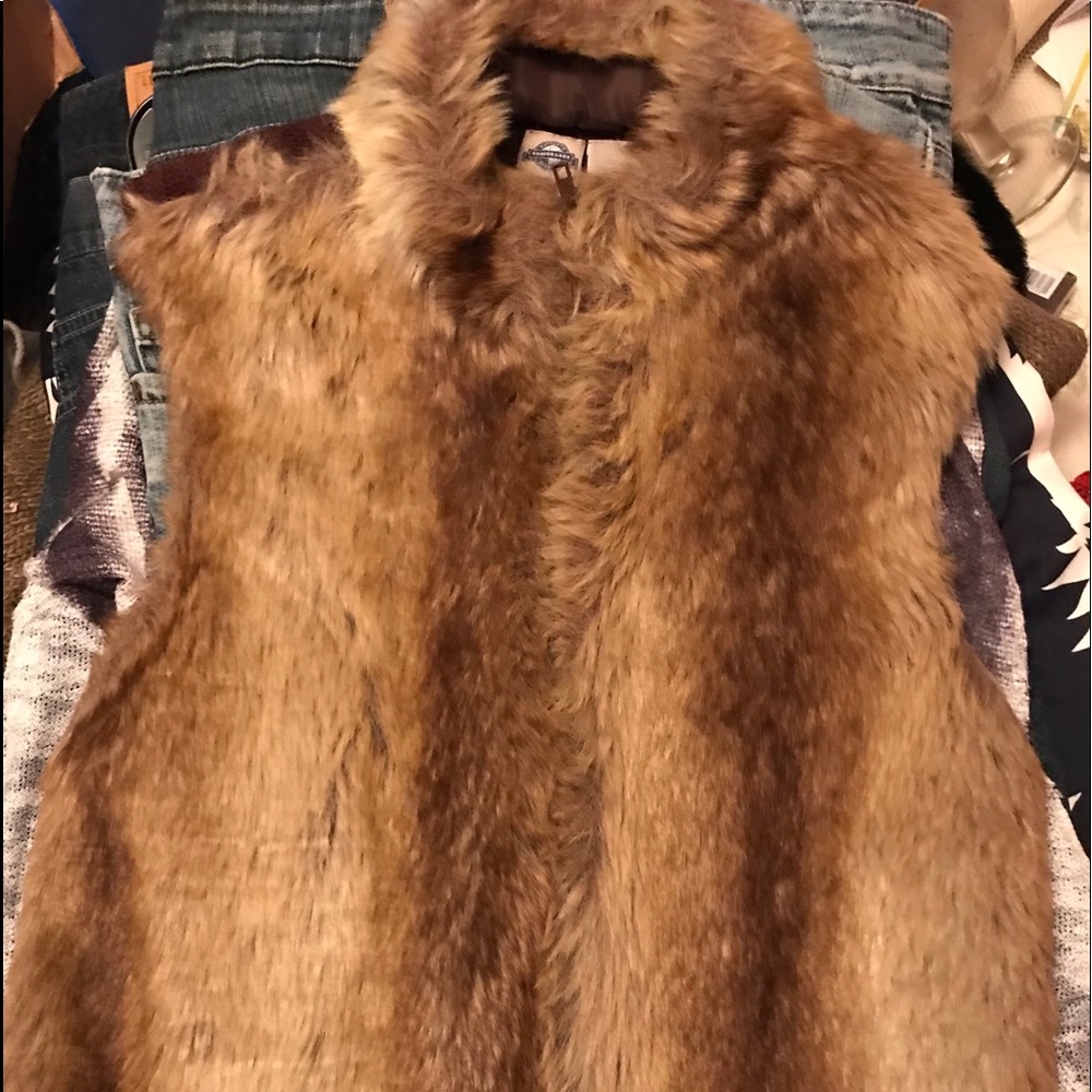 Fur vest